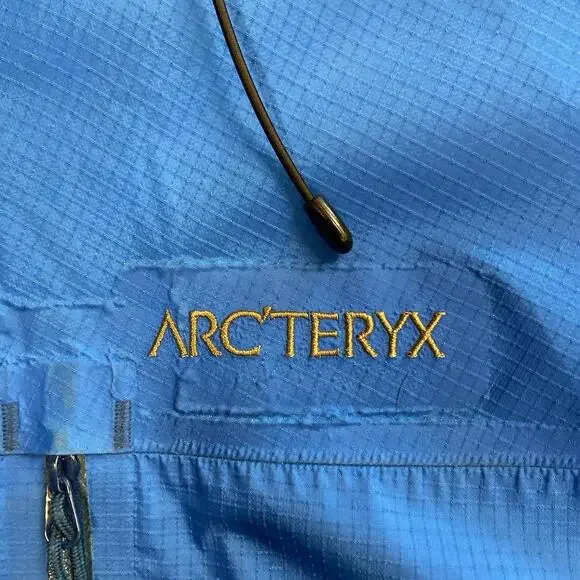 Vintage Blue Arc’teryx Shell Jacket - Picture 2 of 8